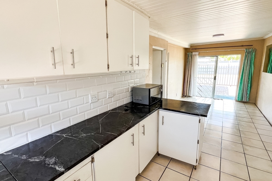 4 Bedroom Property for Sale in Windsor Park Western Cape